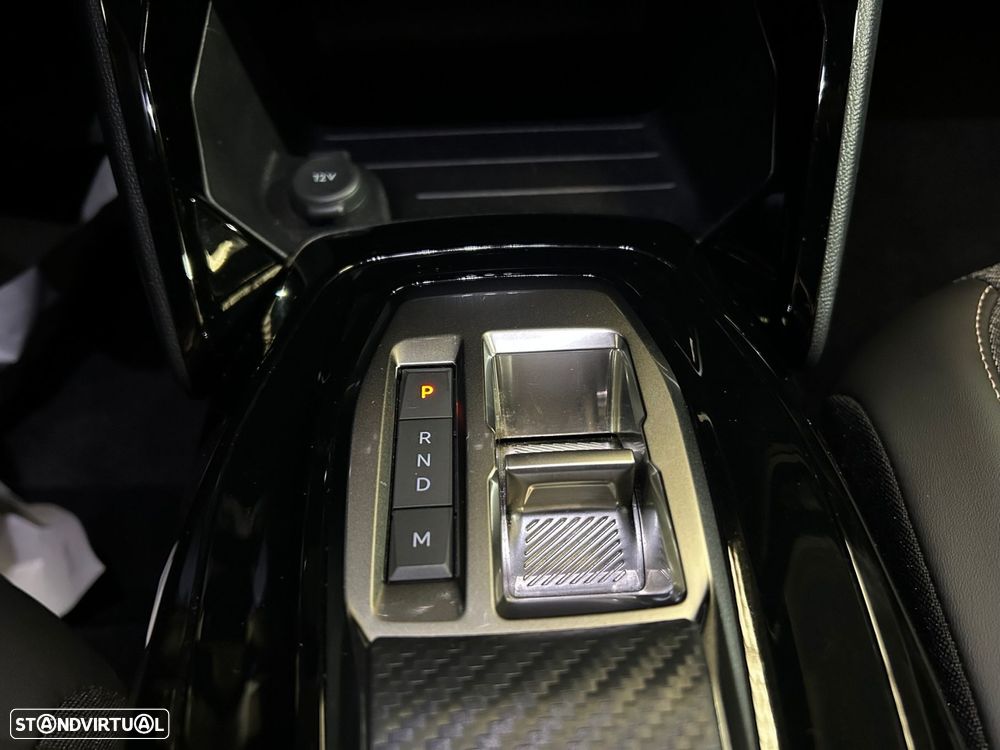 Peugeot 2008 1.2 Hybrid Allure e-DCS6 - 34