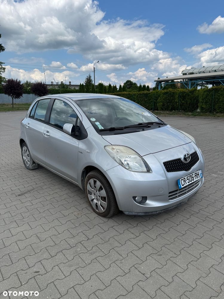 Toyota Yaris - 8