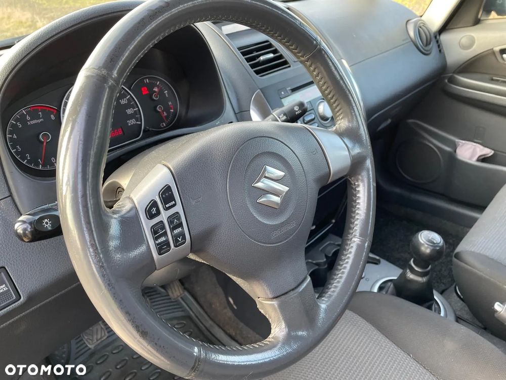 Suzuki SX4 1.6 GLX / Comfort - 17