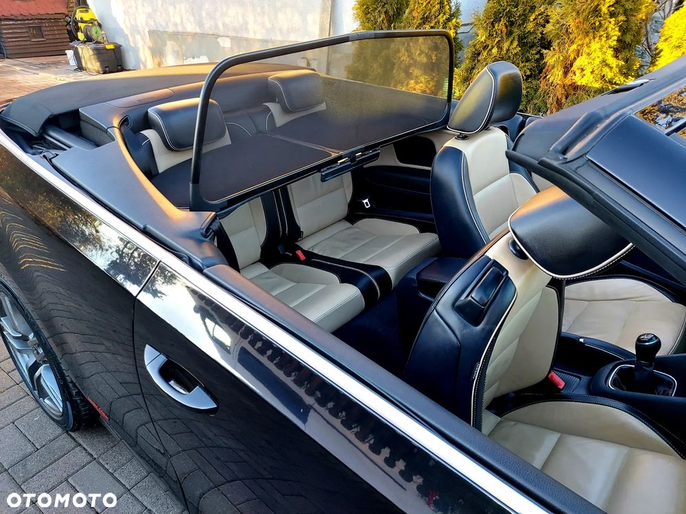 Volkswagen Golf Cabrio 2.0 TDI BlueMotion Technology Exclusive - 25