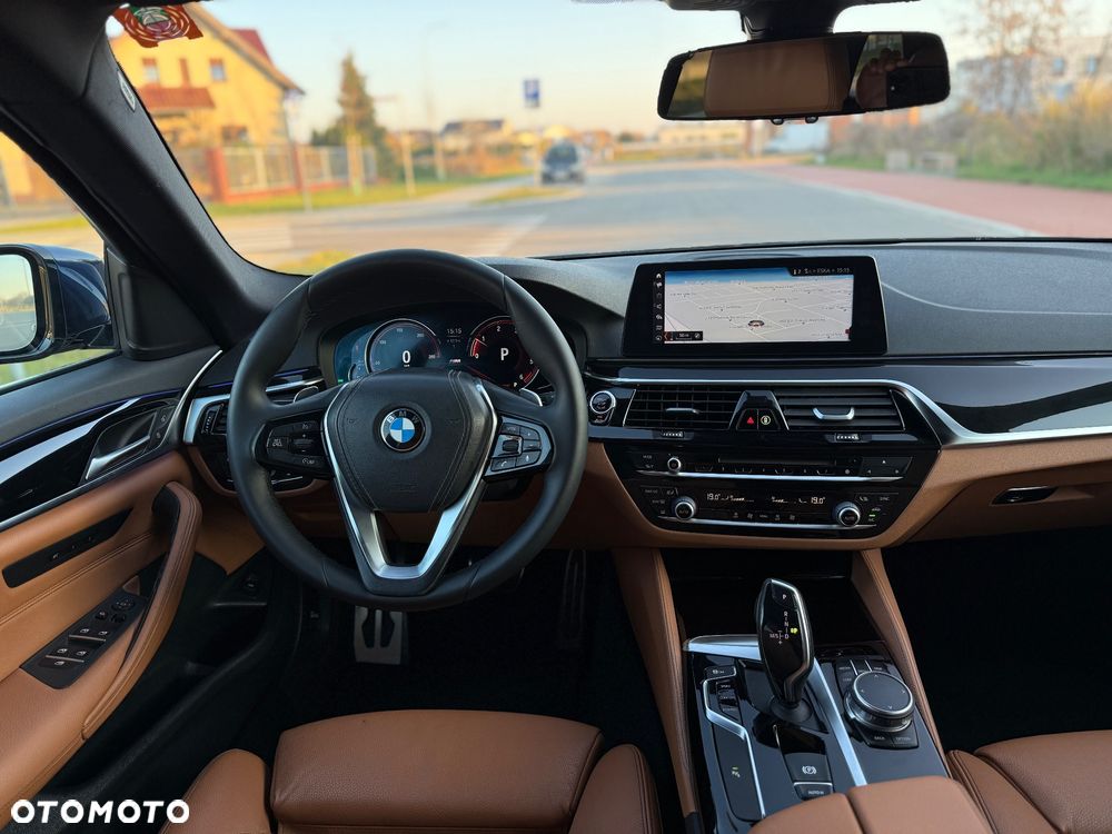 BMW Seria 5 520d M Sport sport - 18