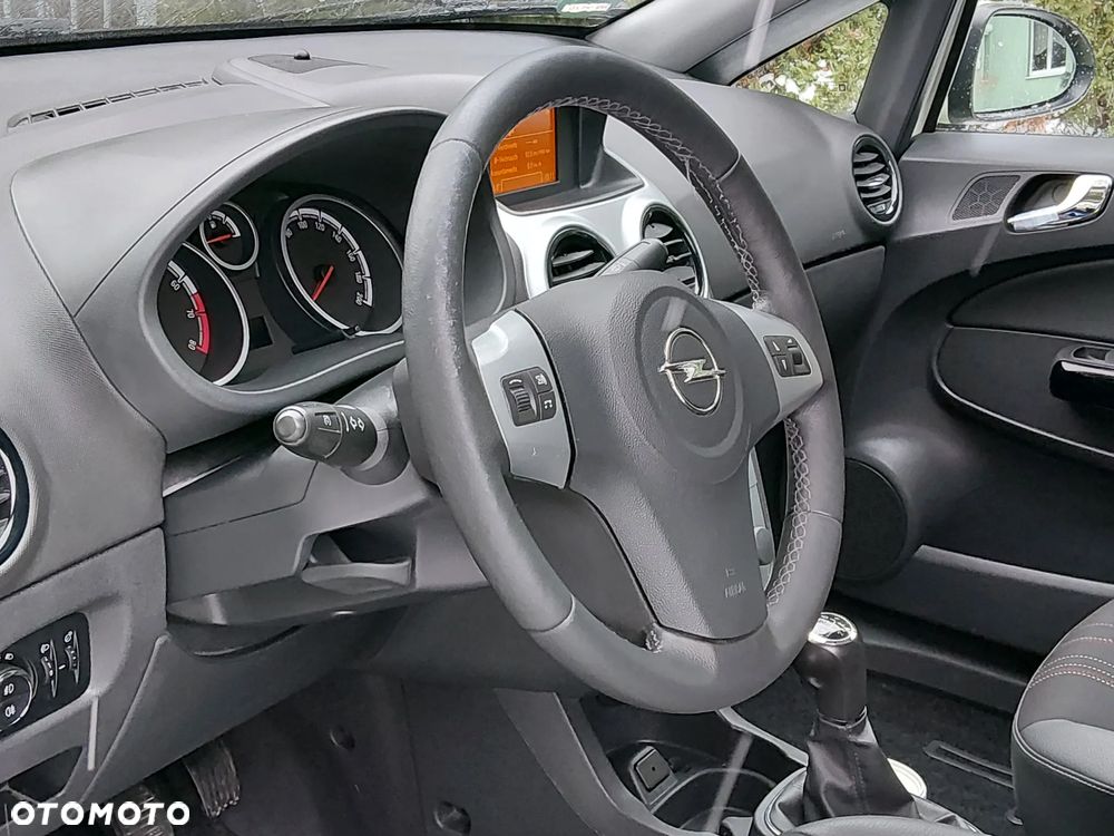 Opel Corsa 1.4 16V 150 Jahre - 12