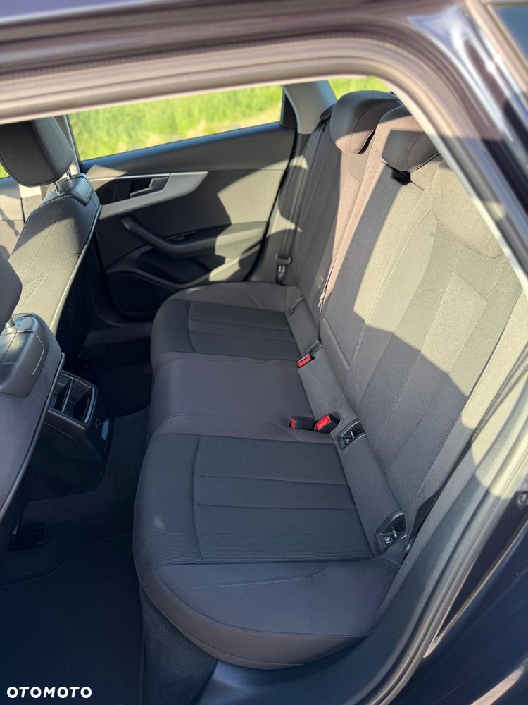 Audi A4 Avant 2.0 TDI S tronic - 11
