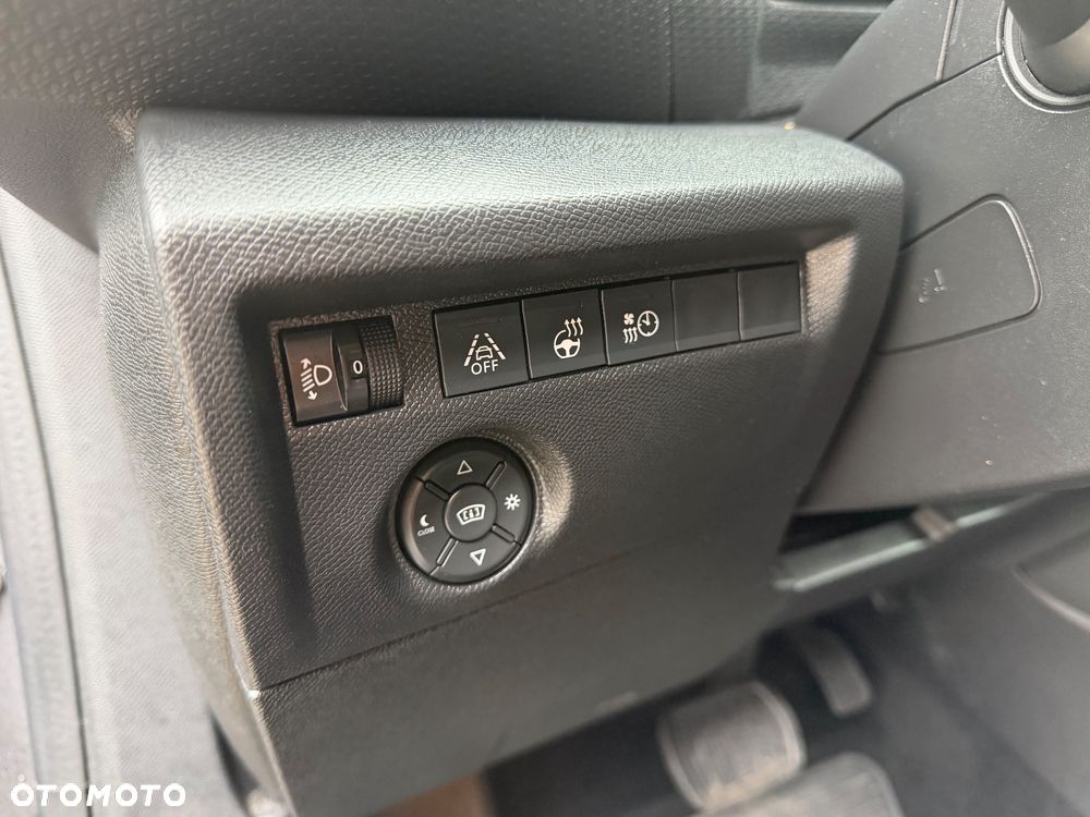 Citroën C4 EV136 50kWh Shine - 20