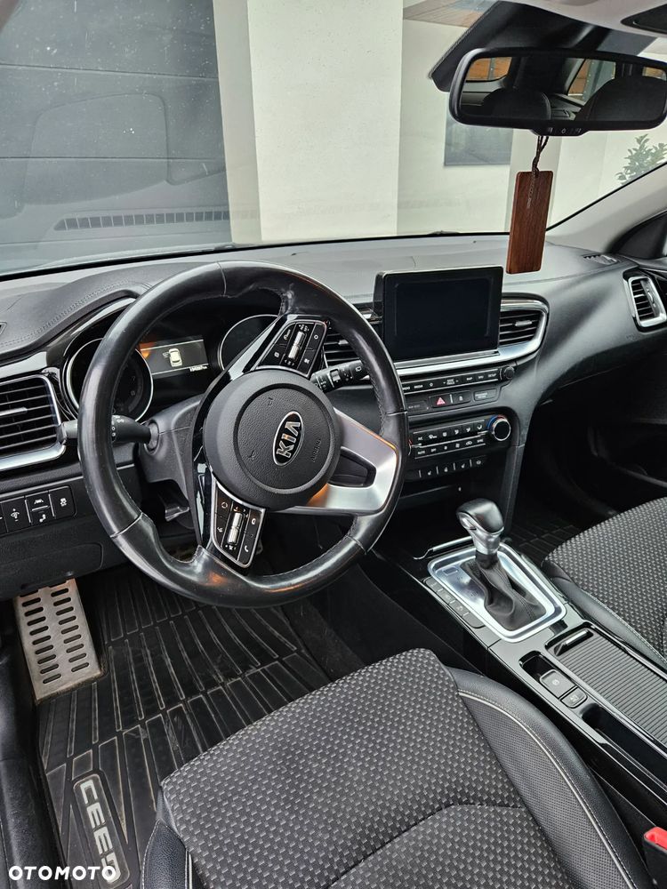 Kia Ceed 1.4 T-GDI L Business Line DCT - 14