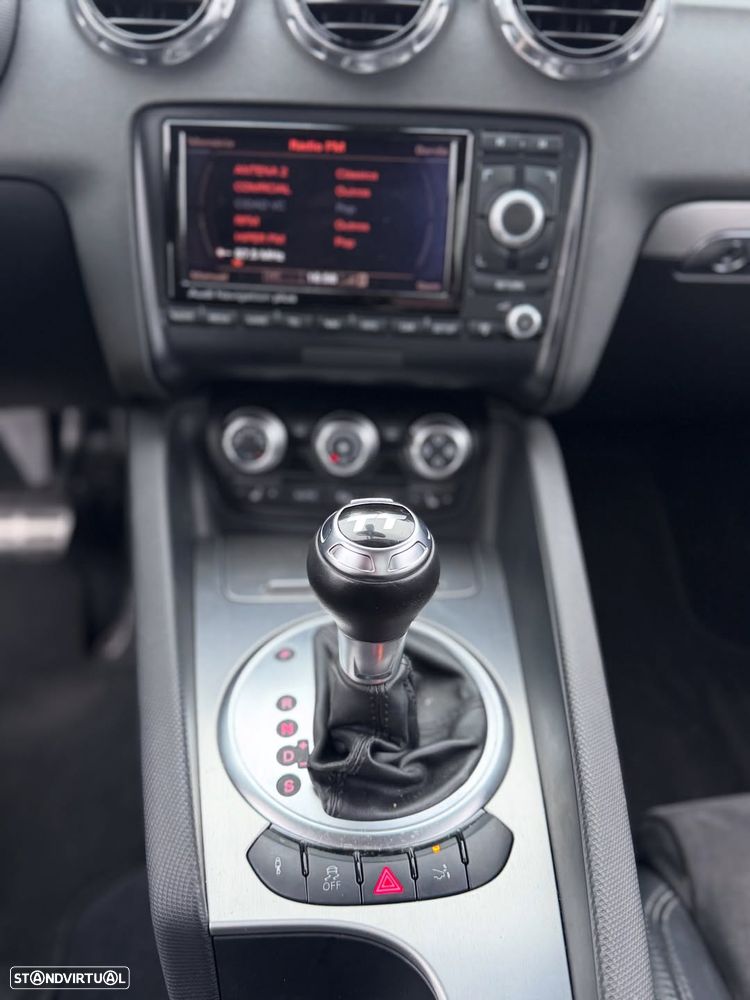 Audi TT Coupé 2.0 TDI quattro Limited Edition S tronic - 8