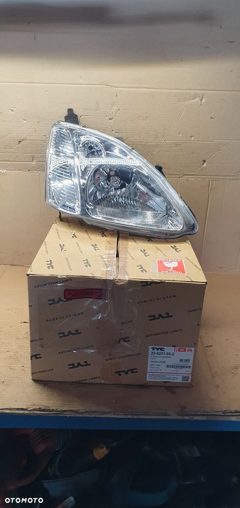 Lampa prawy przód przednia prawa Honda Civic VII Nowa TYC 20-6251-05-2 - 1