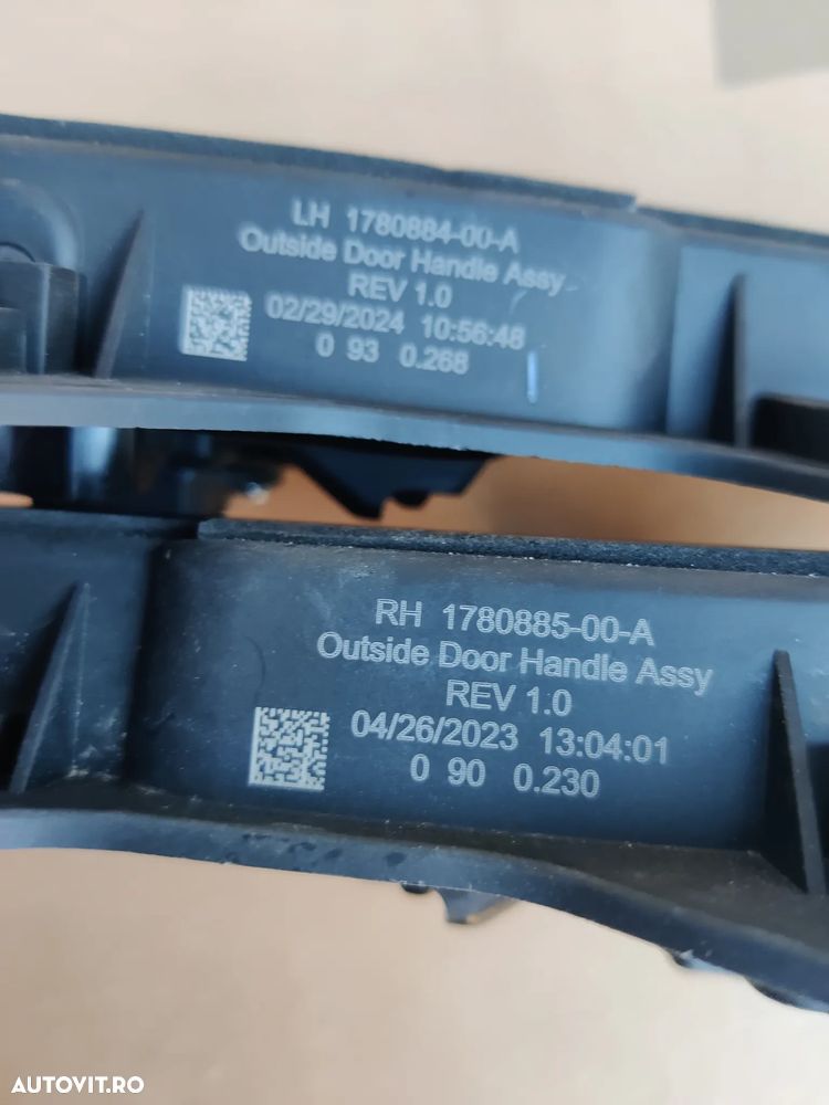 Maner deschidere usa portiera stanga dreapta TESLA Model 3 si Y 1780885-00-A / 1780884 - 7