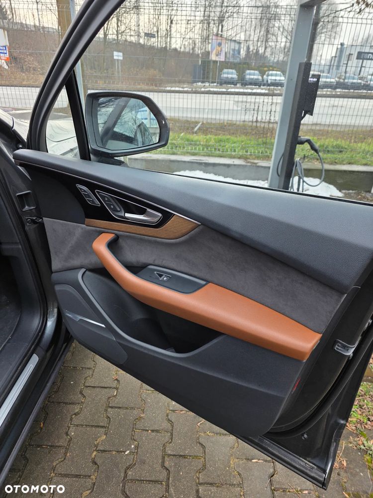 Audi SQ7 - 8
