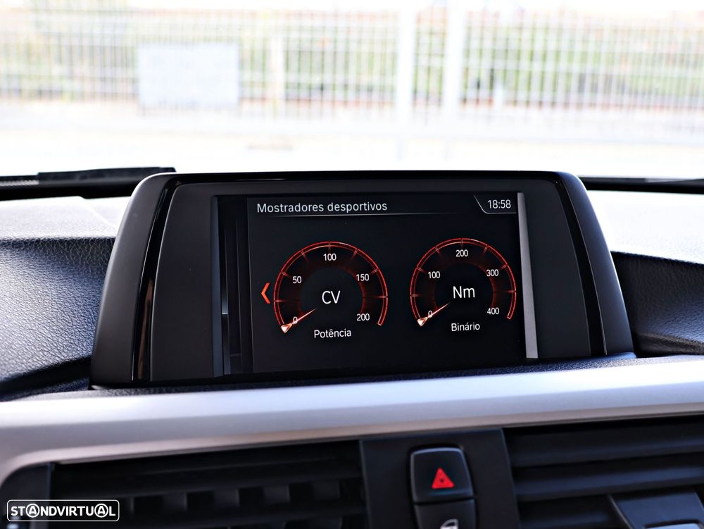 BMW 320 d Touring Advantage Auto - 58