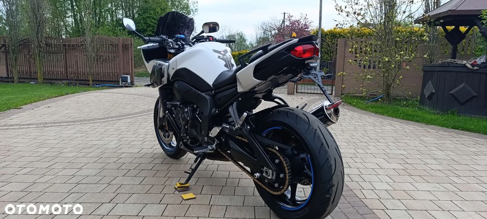 Yamaha FZ8 - 7