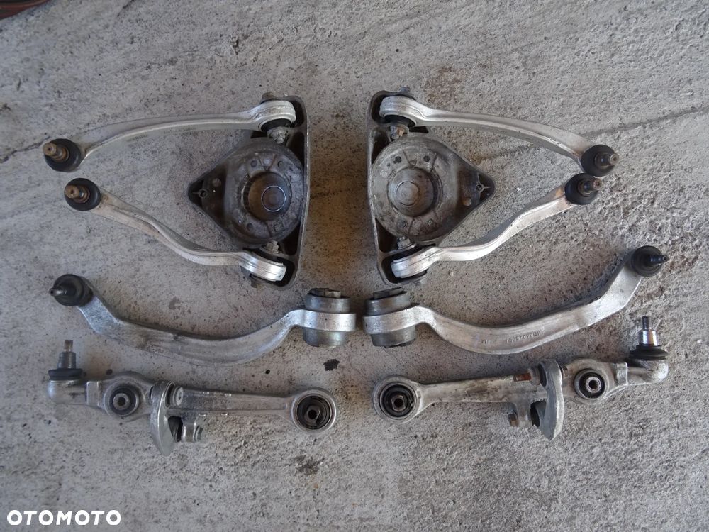 AUDI A6 C5 WAHACZE PRZEDNIE WAHACZ PRAWY LEWY PRZÓD A4 PASSAT - 2