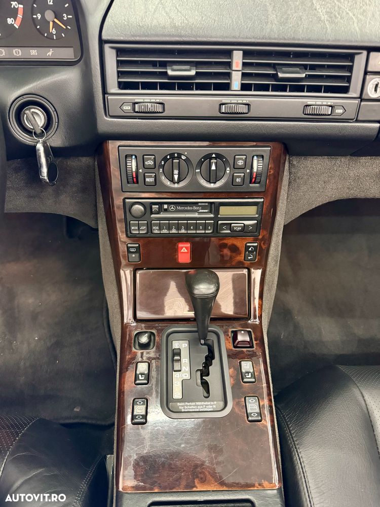 Mercedes-Benz SL - 25