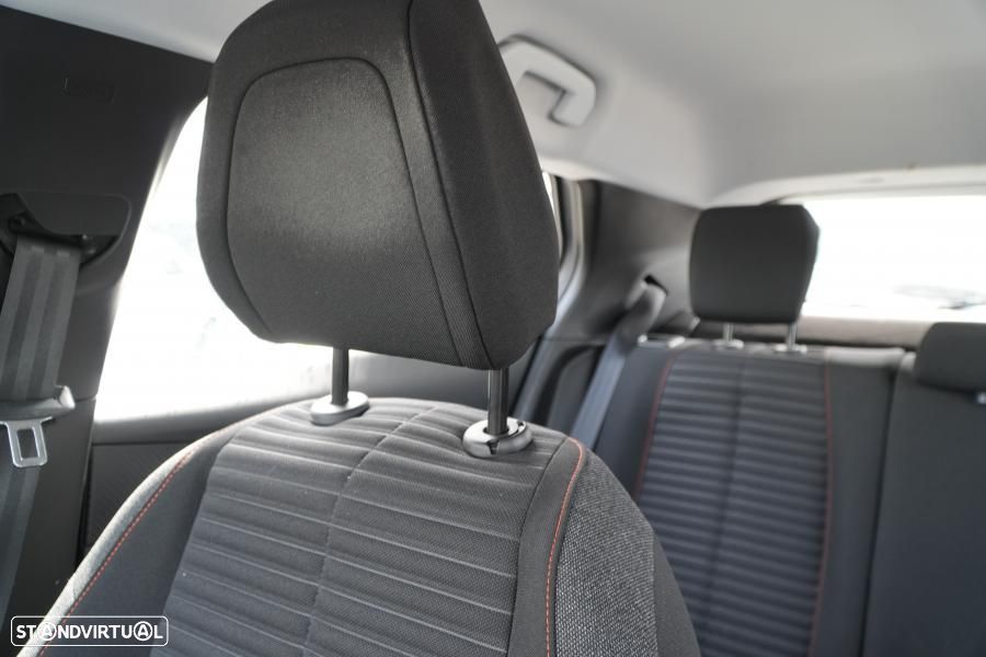 Peugeot 2008 1.2 PureTech Allure Pack EAT8 - 17