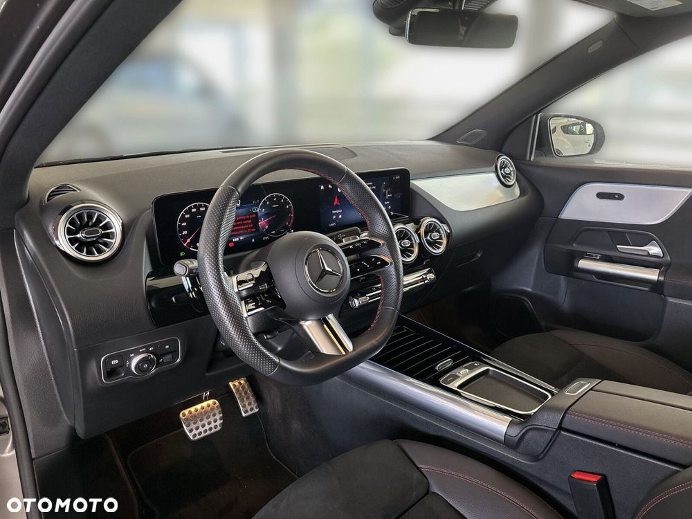 Mercedes-Benz GLA - 15