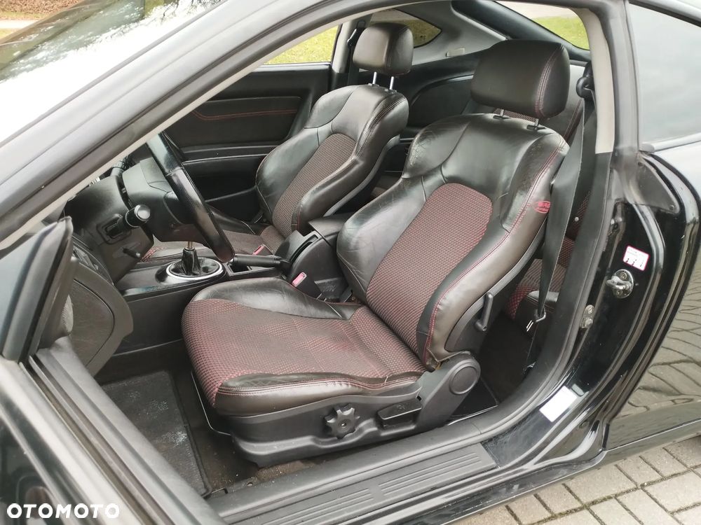 Hyundai Coupe - 17