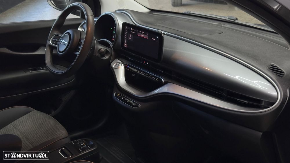 Fiat 500e 42kWh ICON - 17