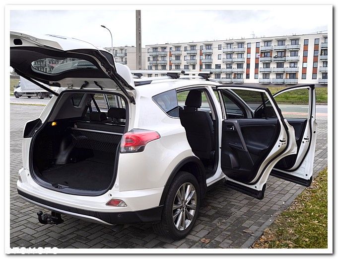 Toyota RAV4 2.0 D-4D 4x2 Start-Stop Executive - 18