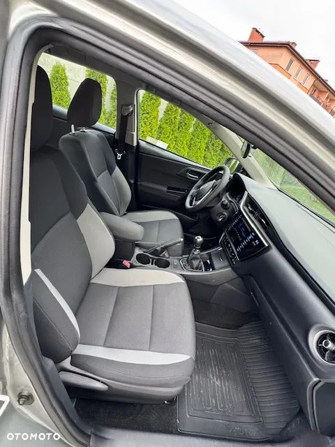 Toyota Auris 1.6 Active - 11