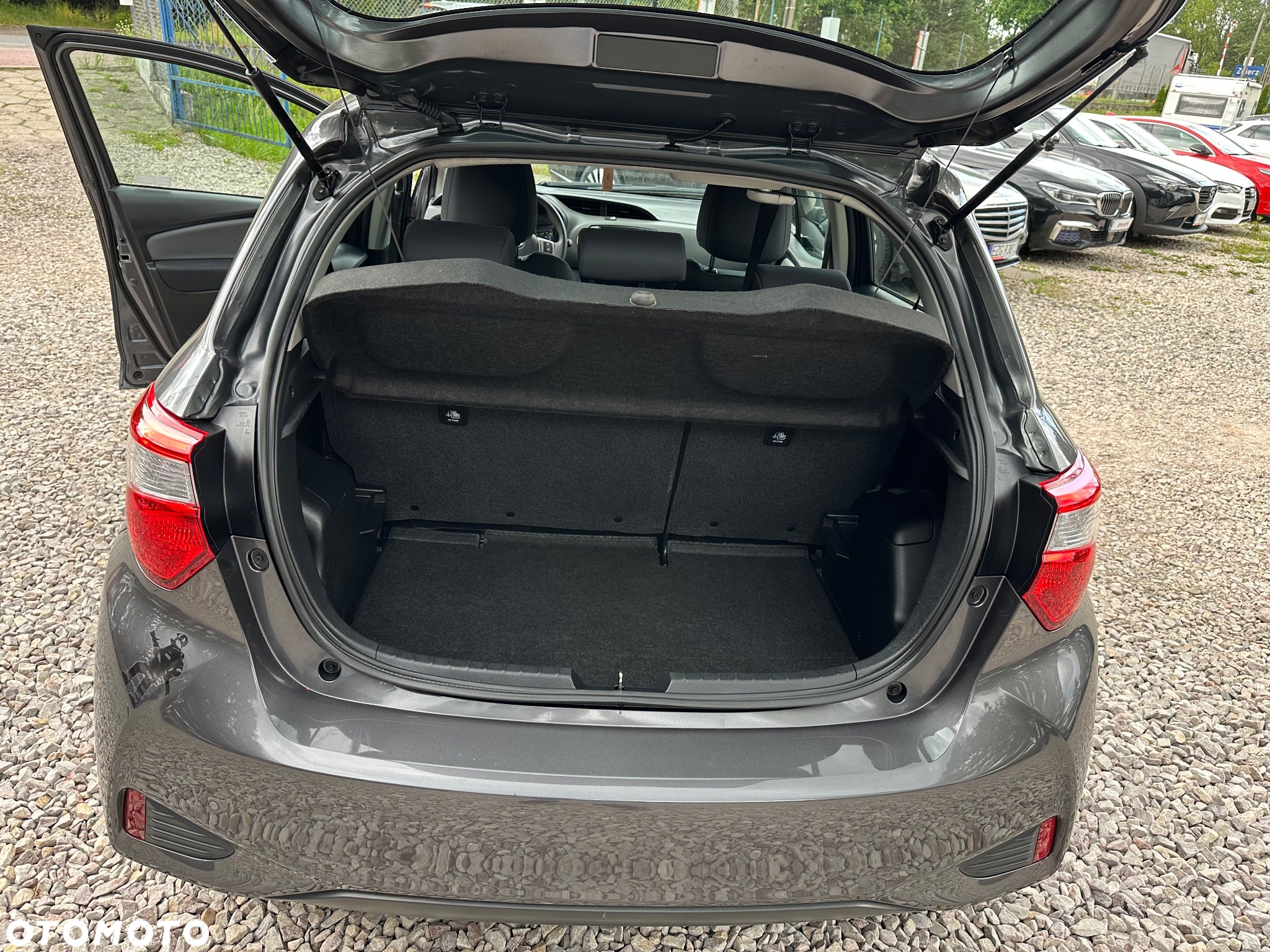 Toyota Yaris 1.5 Dynamic - 18