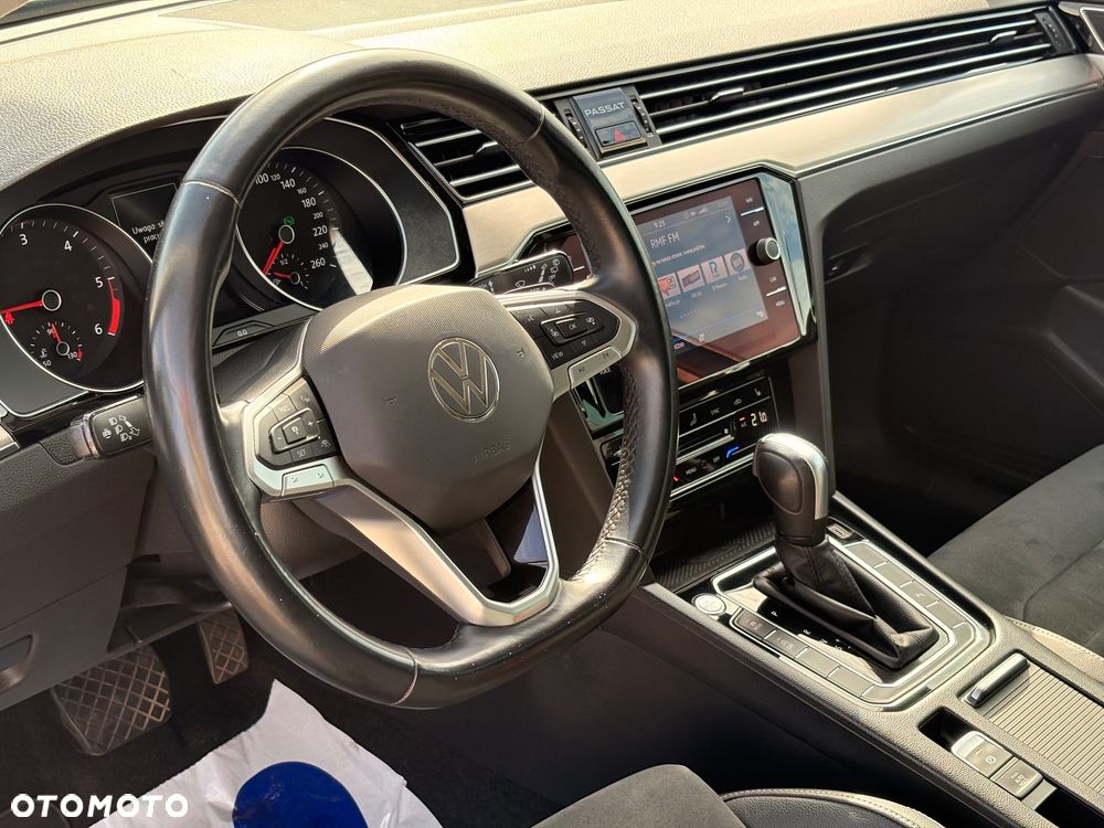 Volkswagen Passat 2.0 TDI EVO Elegance DSG - 11