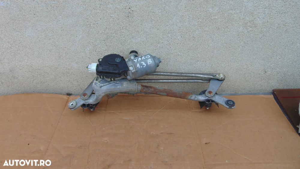 Ansamblu stergatoare cu motoras Toyota Yaris motor 1.3 benzina  an 2006-2009 cod 85110-0D080 - 1