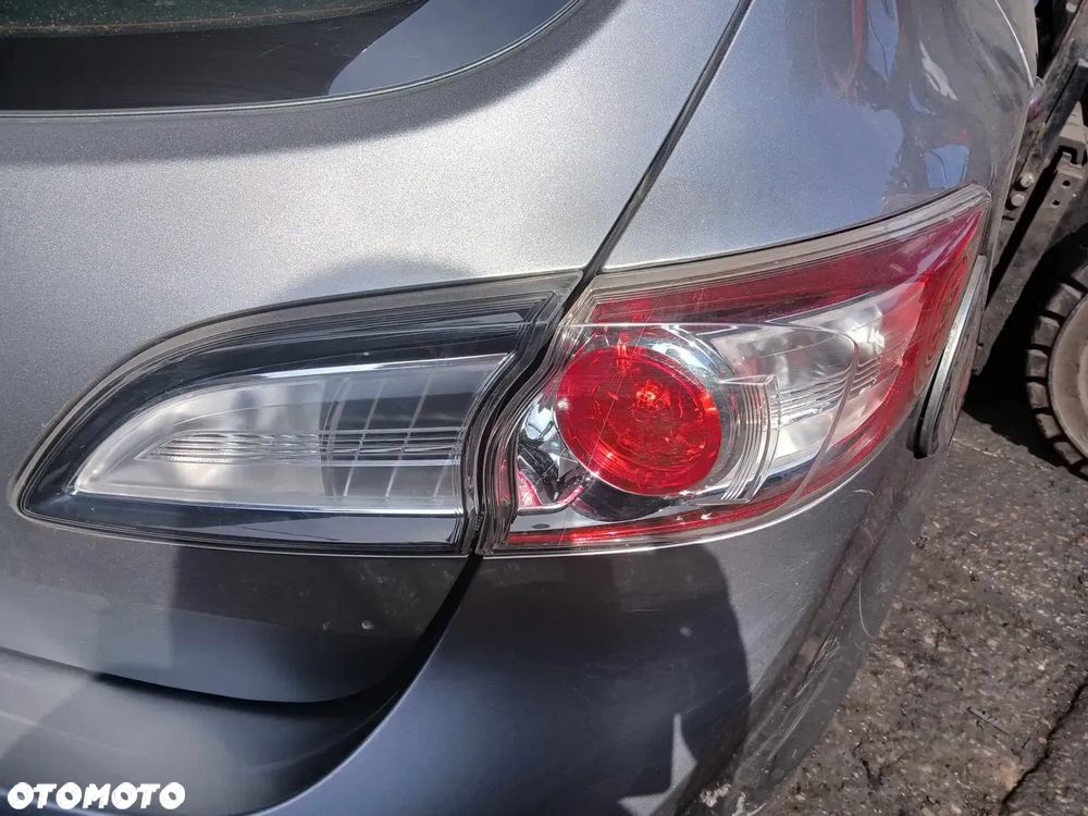 Mazda 3 II generacji Zderzak tylny, lampa tylna lewa, prawa. - 7