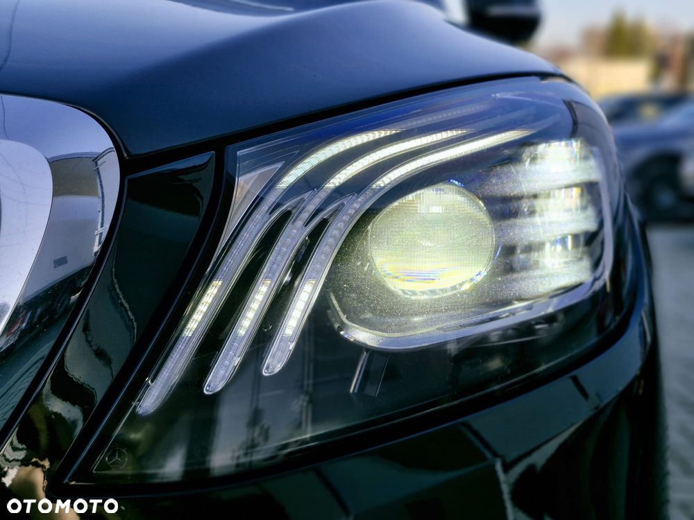 Mercedes-Benz Klasa S 560 4-Matic 9G-TRONIC - 35