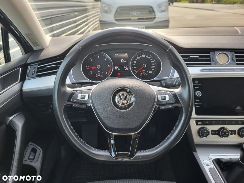 Volkswagen Passat 2.0 TDI BMT Comfortline - 21