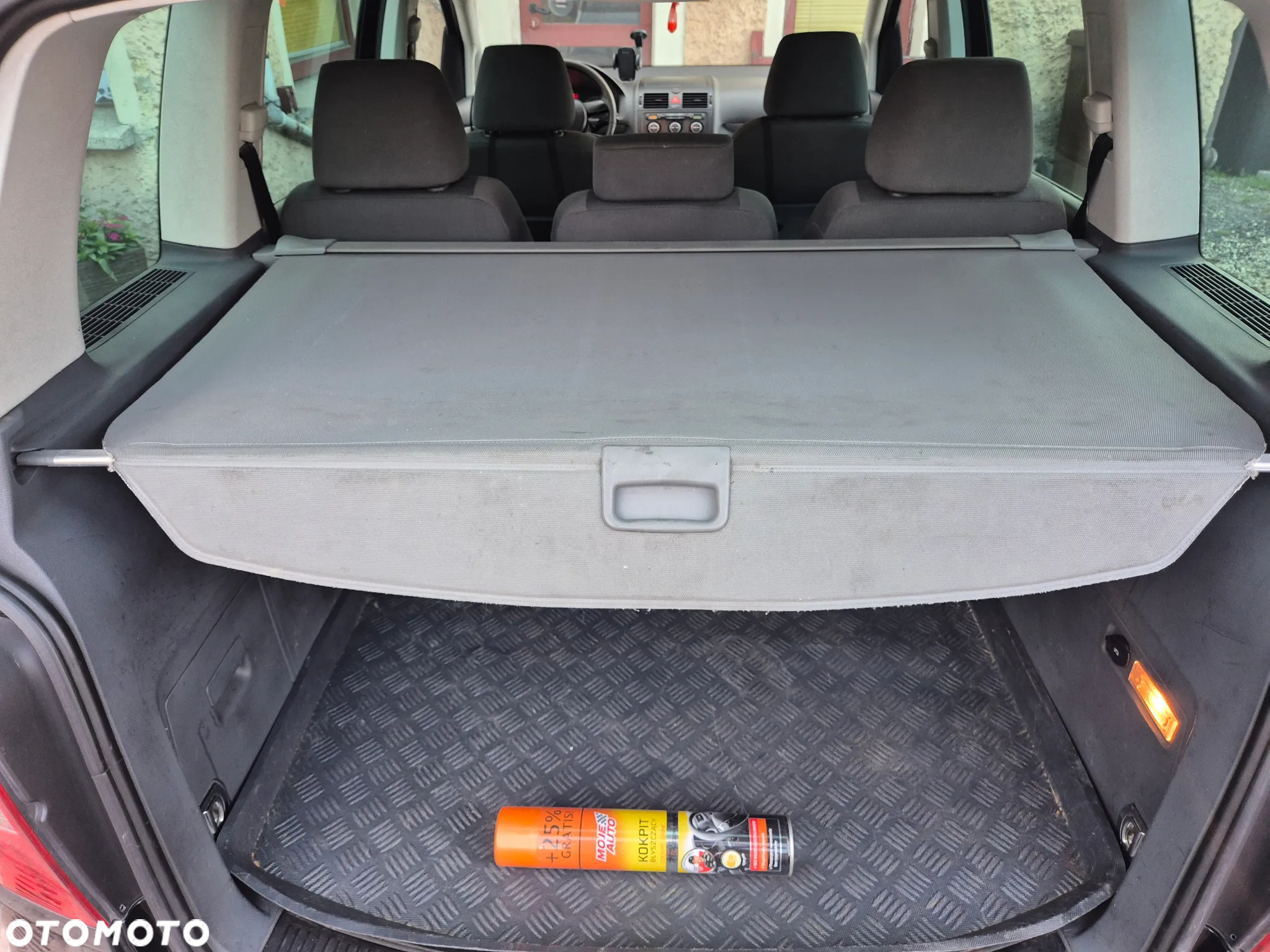 Volkswagen Touran - 9