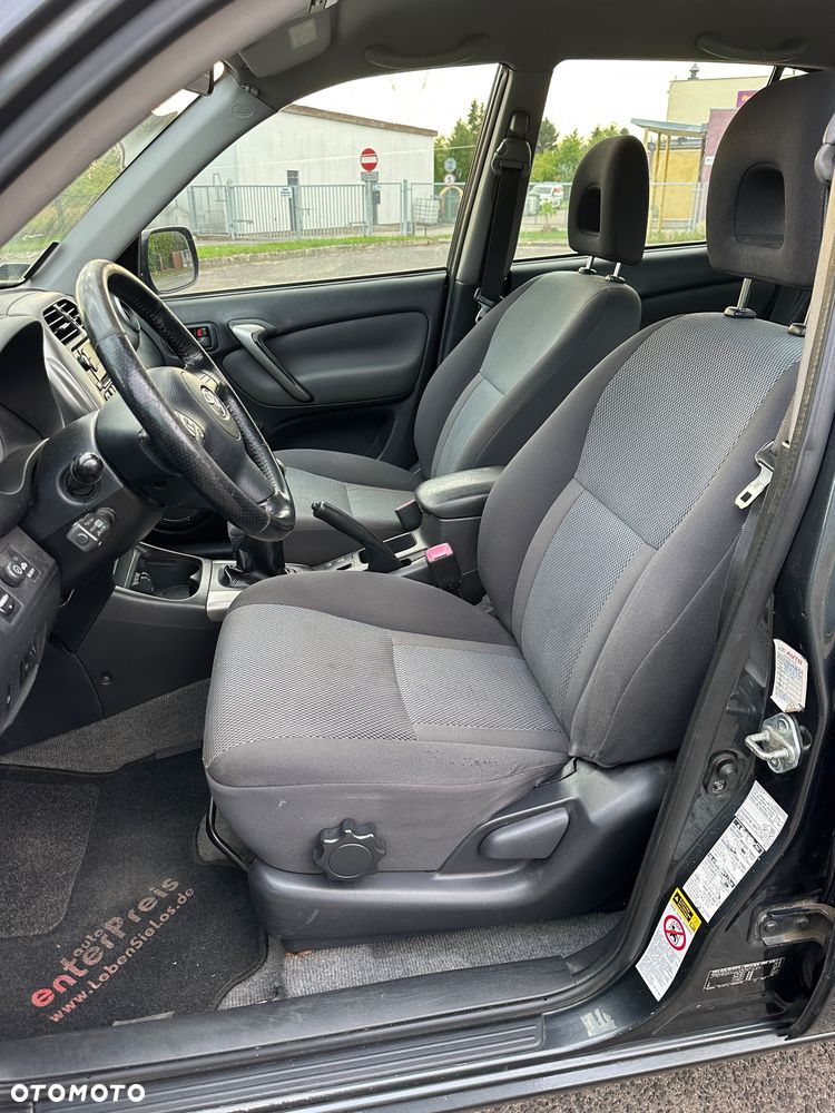 Toyota RAV4 2.0 D-4D Sol - 12