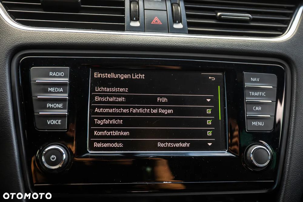 Skoda Octavia 2.0 TDI DSG RS - 34