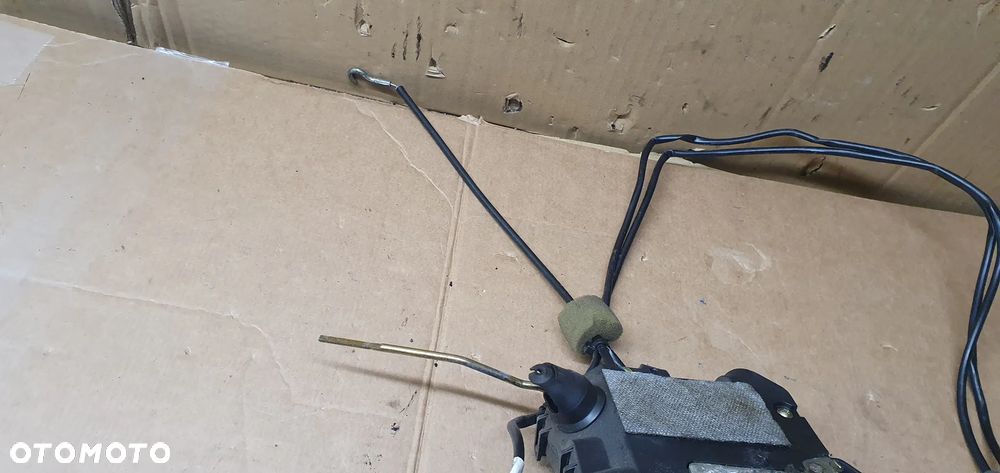 Zamek drzwi lewy przód przedni lewy Mercedes E-Klasa W211 - 5