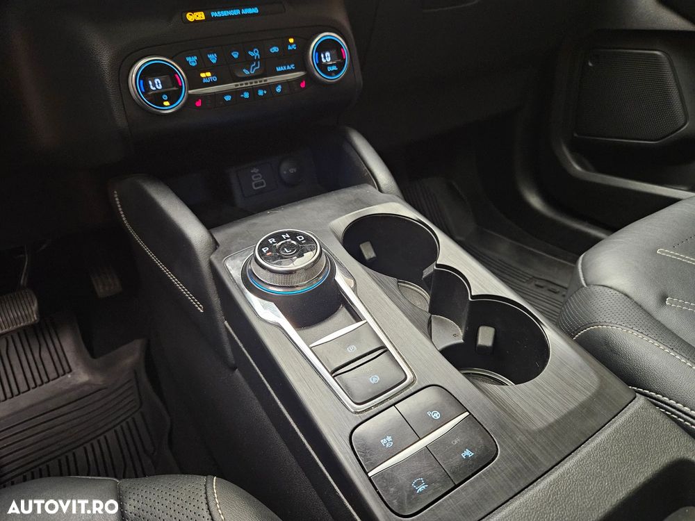 Ford Kuga 2.5 Duratec FHEV AWD Vignale - 24