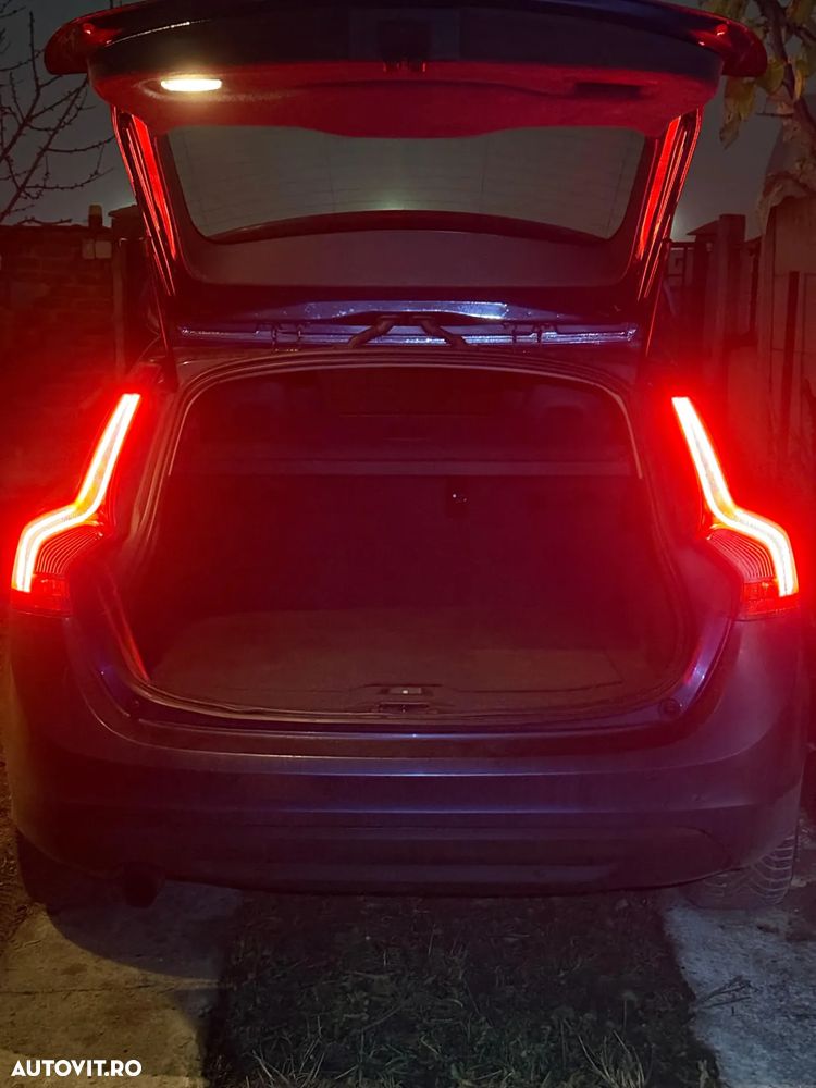 Volvo V60 D3 Summum - 8