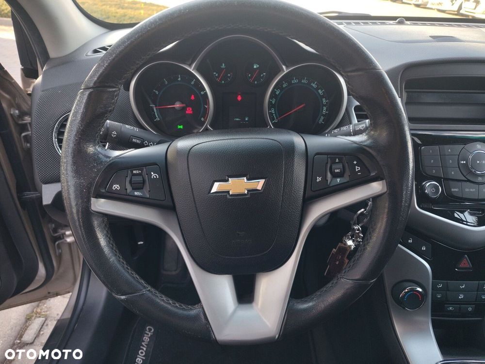 Chevrolet Cruze - 17