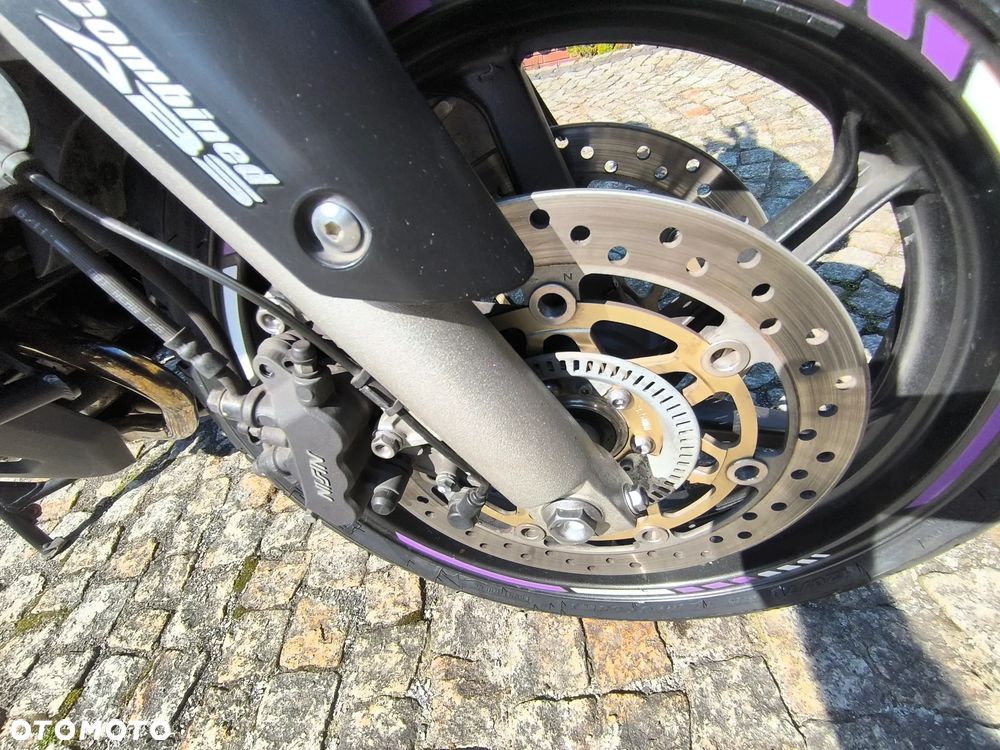 Honda VFR - 14