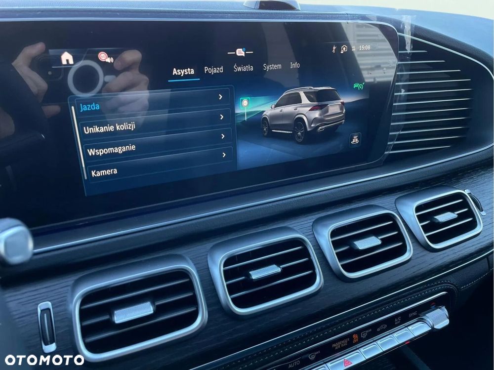 Mercedes-Benz GLE - 32