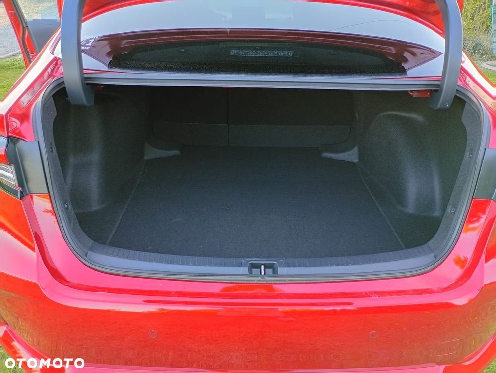 Toyota Corolla 1.8 Hybrid GR Sport - 32