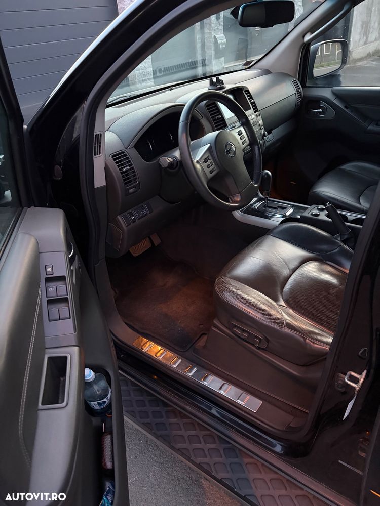Nissan Pathfinder - 10