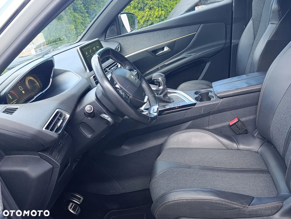 Peugeot 3008 - 16