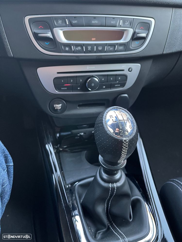 Renault Mégane 1.6 dCi Bose Edition - 17