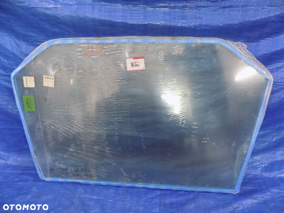 szyba tylna 82014988 fiat M100 ford 5640 case MXM120 new holland T5030
