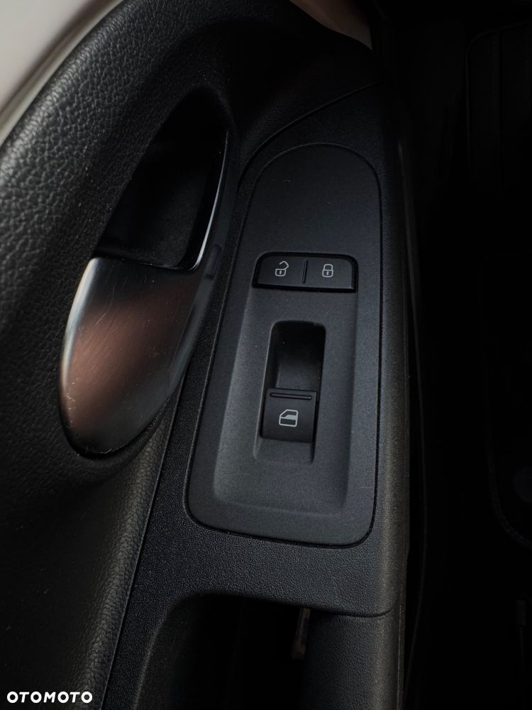 Volkswagen up! R-Line - 36