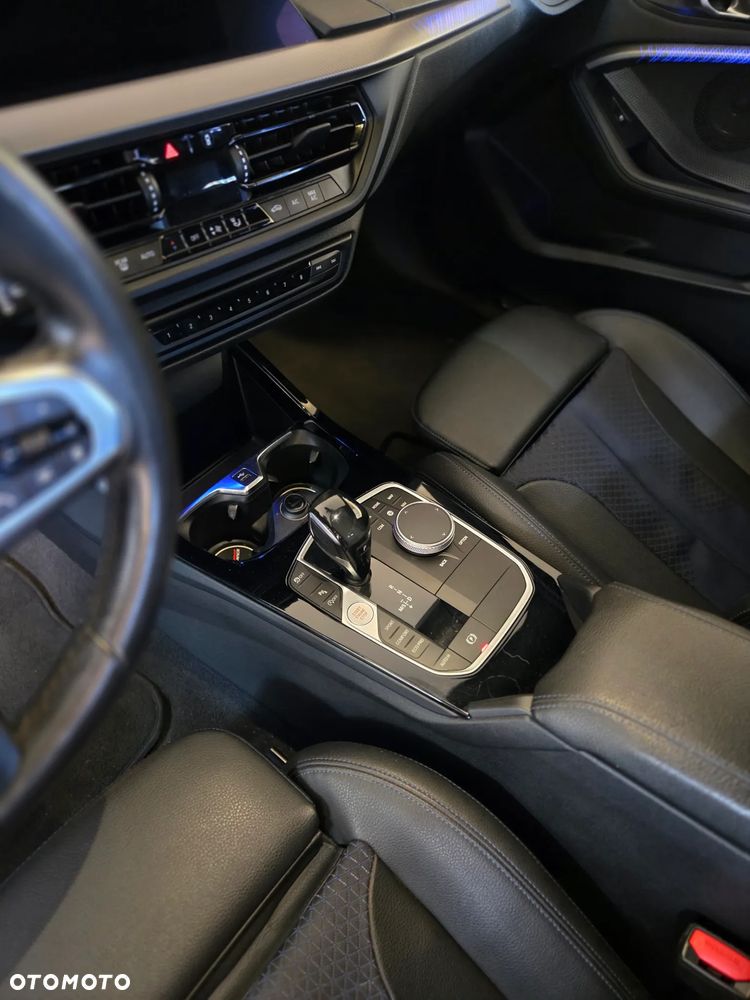 BMW Seria 1 118i Edition M Sport Shadow - 9