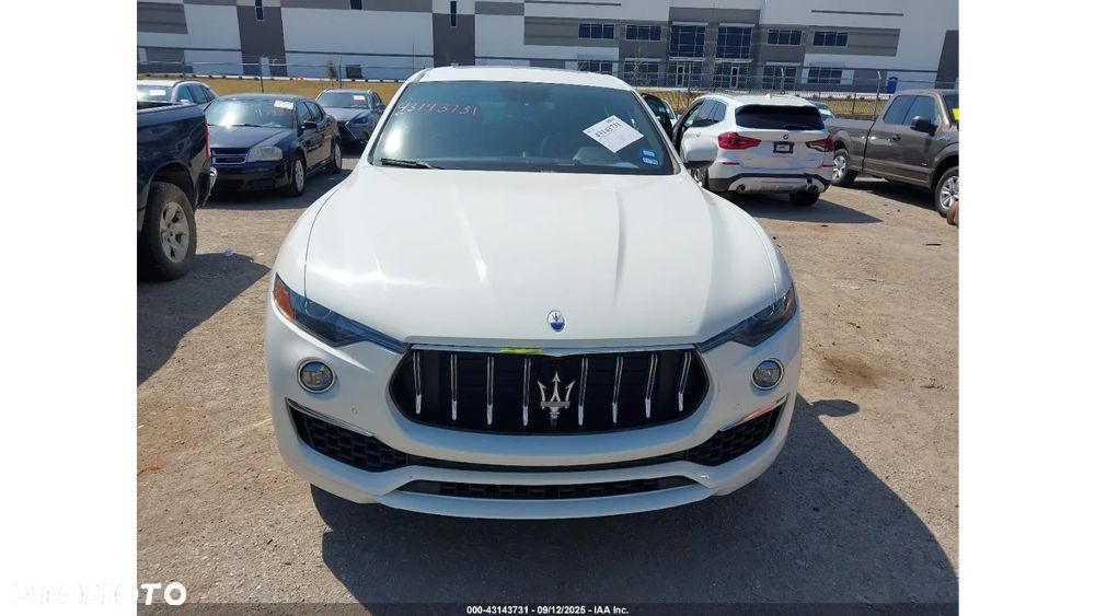 Maserati Levante - 3