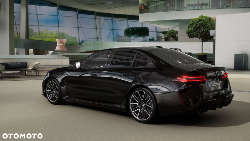 BMW M5 xDrive - 22