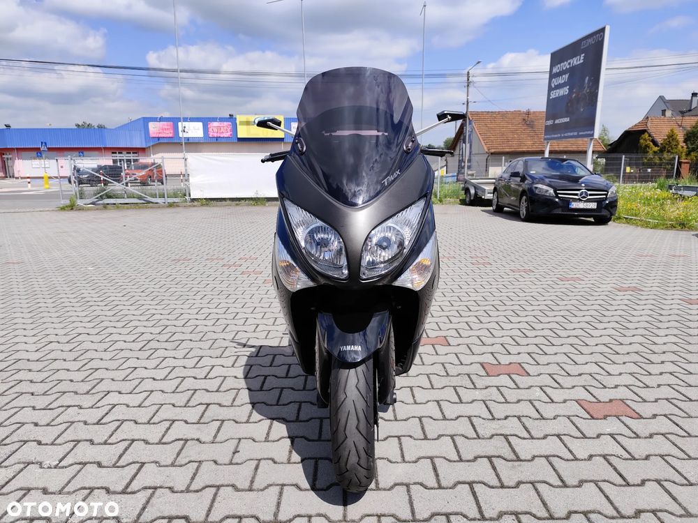 Yamaha Tmax - 15