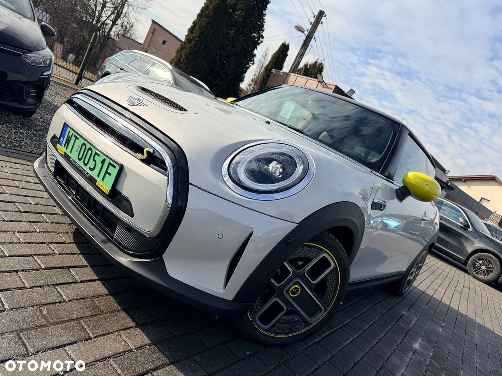 MINI Cooper SE Electric Trim - 1