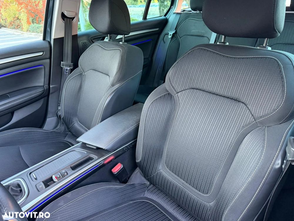 Renault Megane Grandtour TCe 140 GPF INTENS - 34